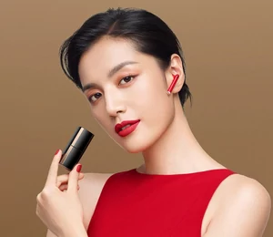 Huawei veut s'adresser aux femmes, et c'est un peu maladroit